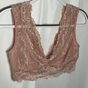 Mittoshop Boutique Lace Wireless Plunge Bralette Size M